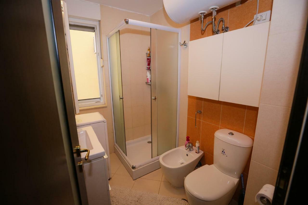 Pine-Tree Apt W/ Private Garden 50 M From The Sea Golem  Ngoại thất bức ảnh