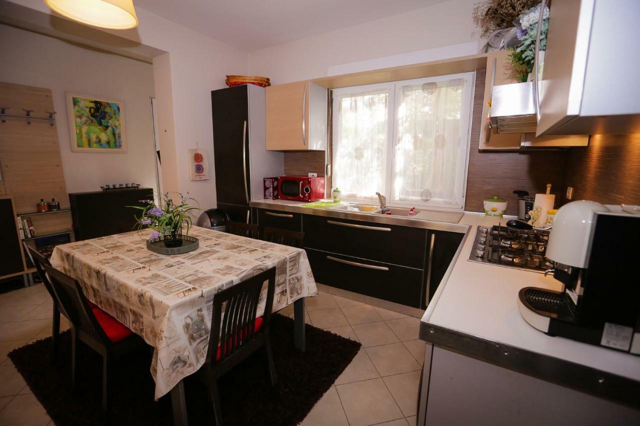 Pine-Tree Apt W/ Private Garden 50 M From The Sea Golem  Ngoại thất bức ảnh